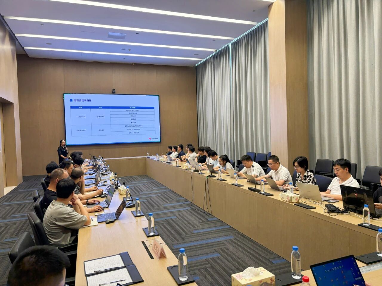 1757581006454267.jpg 5f270d8da437a7e40be0c8c3c65b2f3c.jpg